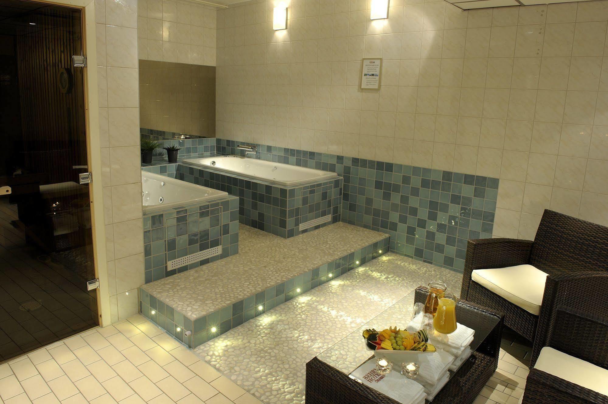 Behrn Hotell Orebro Exterior photo